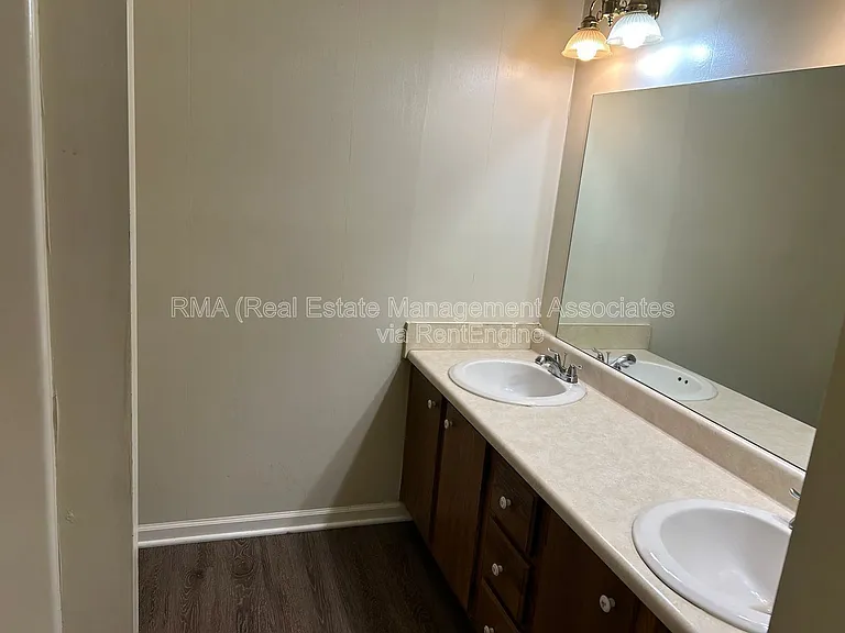128 Westwind Ct — Photo 7