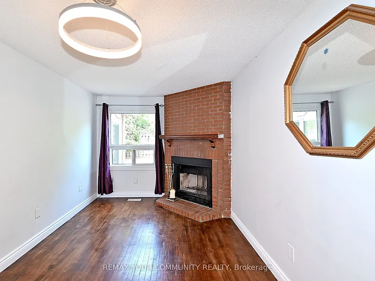 35 Dakin Dr — Photo 22
