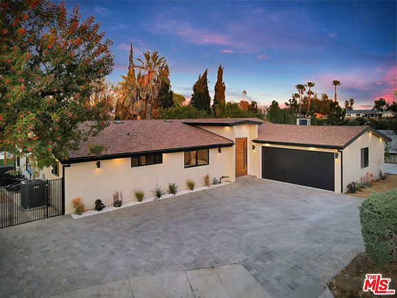 2nd image of 5709 Wallis Ln