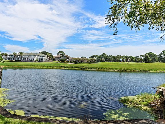 3rd image of 985 Northshore Dr #985