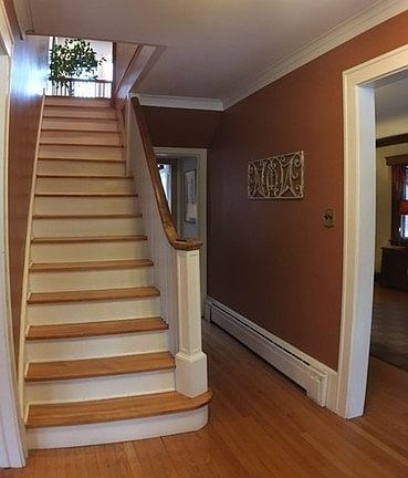 3rd image of 841 N Grove Ave