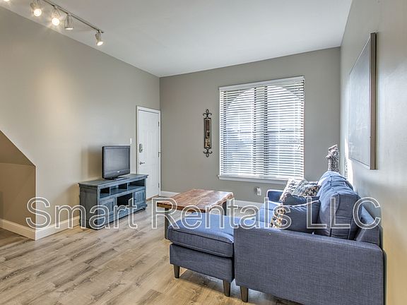 4th image of 3625 McRee Ave #A