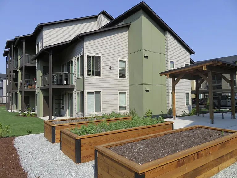 Park77 Apartments — Photo 11