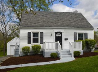 6182 Berauer Rd, Cincinnati, OH 45248