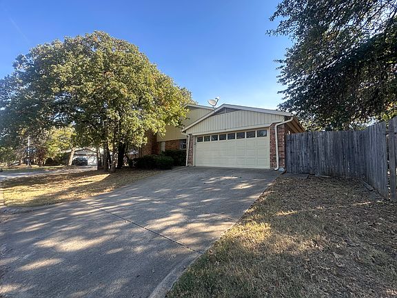 4th image of 5810 Trail Crest Dr