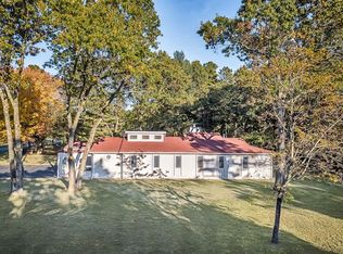 7 Quinnehtuk Rd, Longmeadow, MA 01106