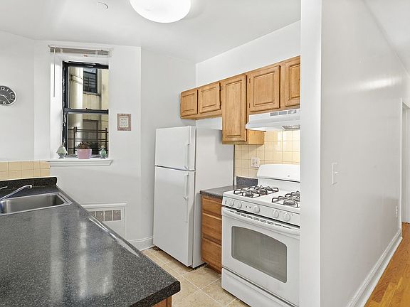 3rd image of 1801 7th Ave APT 5C