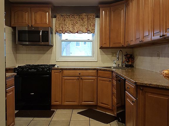 4th image of 248 Mulberry Ln