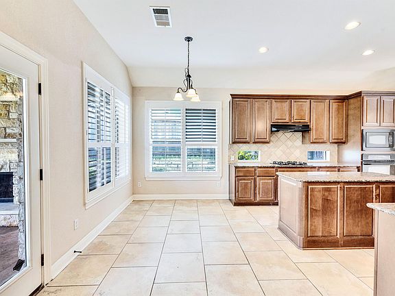 5th image of 5709 Kempson Dr