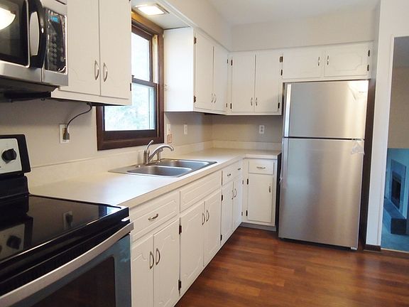 2nd image of 328 Eastgate Ct