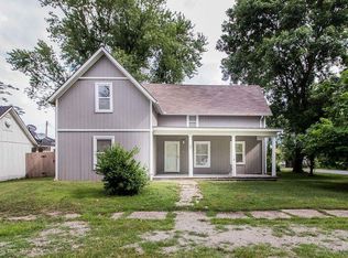 802 S 2nd St, Louisburg, KS 66053