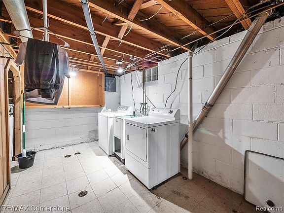 5th image of 1180 Farnham Ave