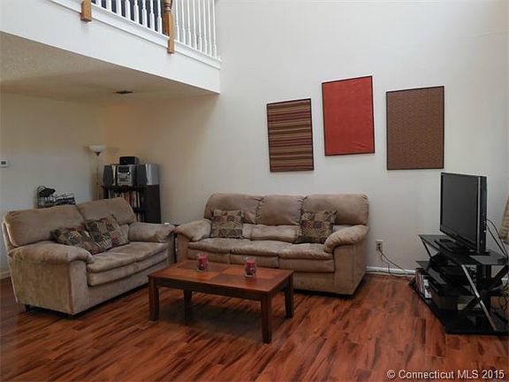 2nd image of 302 The Mews #302