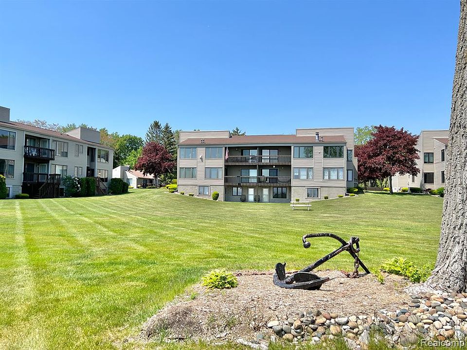 7214 2nd St, Lakeport, MI 48059 Zillow