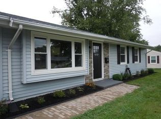 29 Glenwood Dr, Swansea, MA 02777