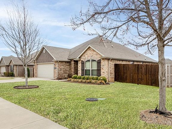 3rd image of 2883 W Marble Dr