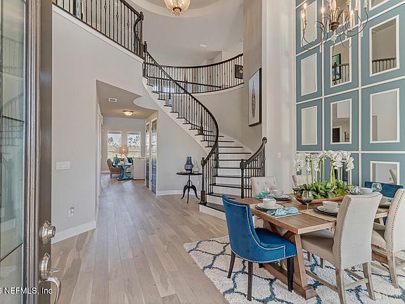 2nd image of 104 SHERWOOD Avenue