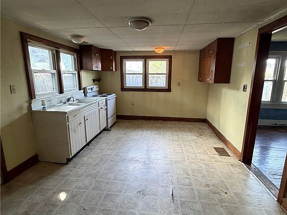 5th image of 414 Miller Avenue