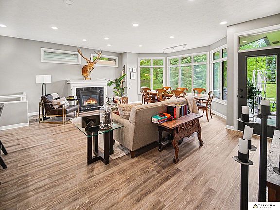 2nd image of 2948 Park Place Dr