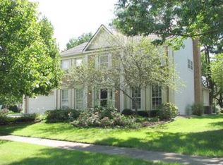 206 Montrose Ct, Naperville, IL 60565