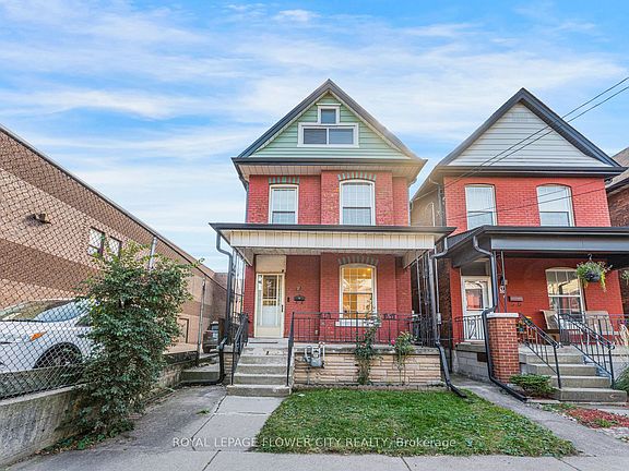 2nd image of 11 McNeil St