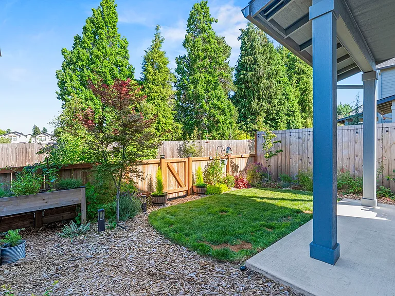 10001 NE 44th Ct — Photo 32