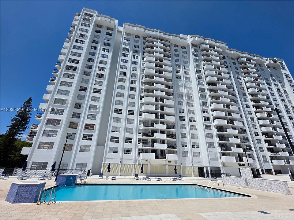 1st image of 2780 NE 183rd St APT 1111