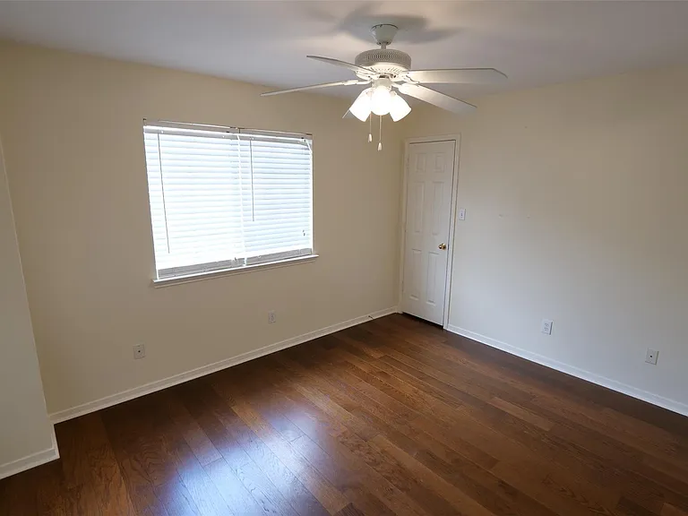 23822 Hopewell Dr — Photo 32
