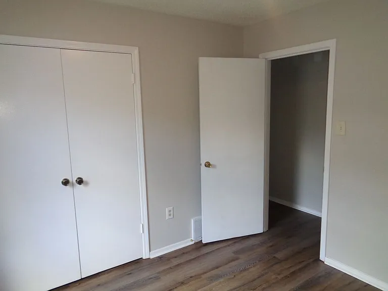 5163 Haynes Dr — Photo 11