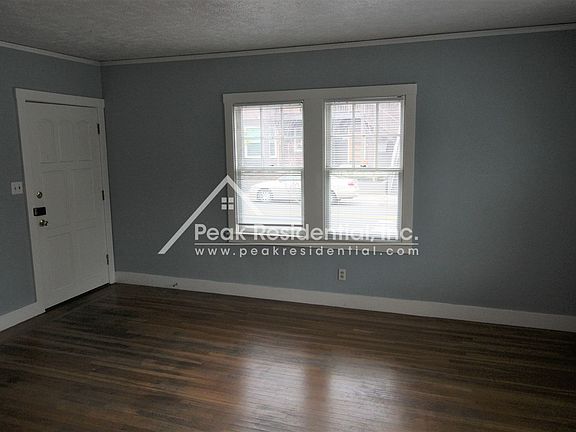3rd image of 1156 Santa Barbara St