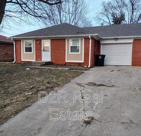 7909 Southfield Dr — Photo 1