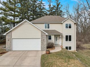 3009 Pineway Trl, Fitchburg, WI 53719