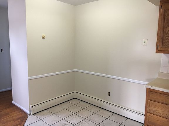 4th image of 676 Riverview Dr #B-3