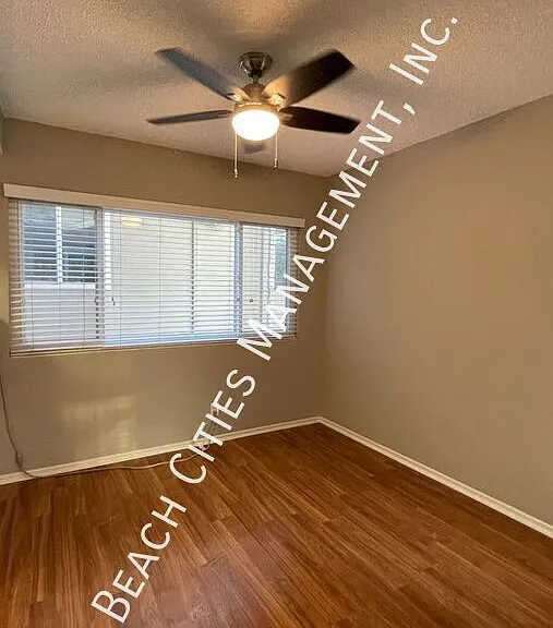 2033 E 3rd St #1B — Photo 15