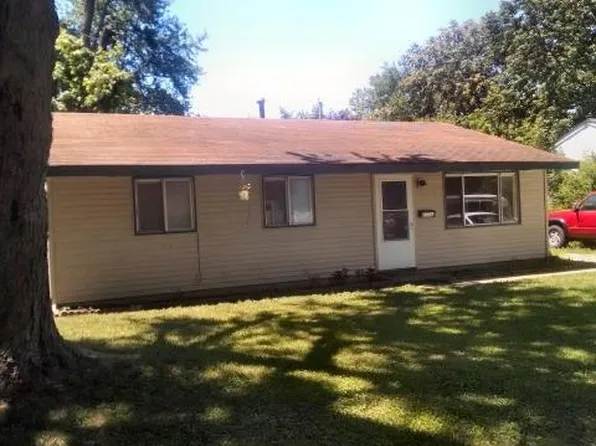 2709 E High St, Urbana, IL 61802