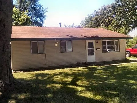 2709 E High St Photo 1