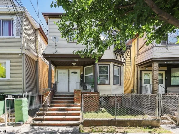 617 Court St, Elizabeth City, NJ 07206