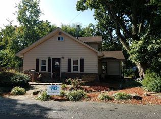 2004 Maple St, Lawrenceville, IL 62439