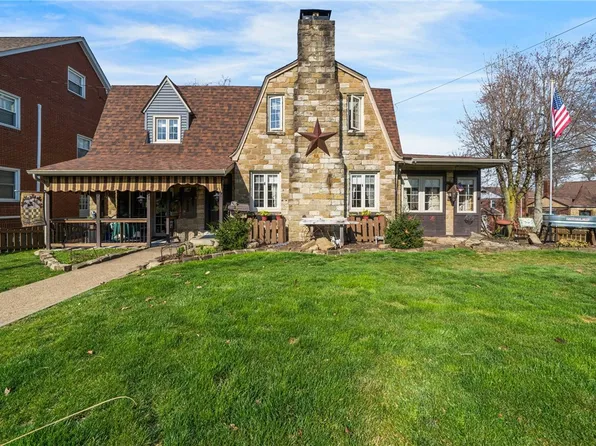 525 Keystone Dr, New Kensington, PA 15068