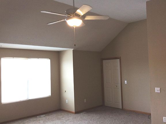 3rd image of 1288 Waterbury Dr