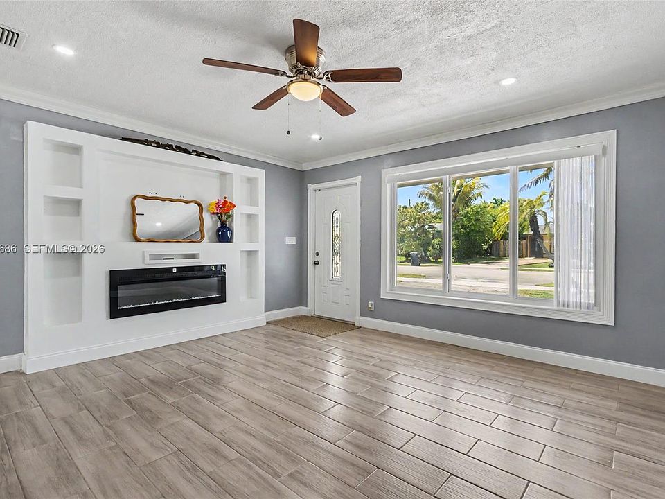 1st image of 6230 SW 16th Ct