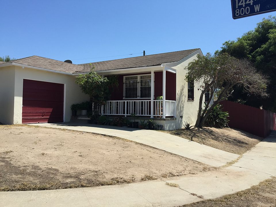 1st image of 828 W 144th St