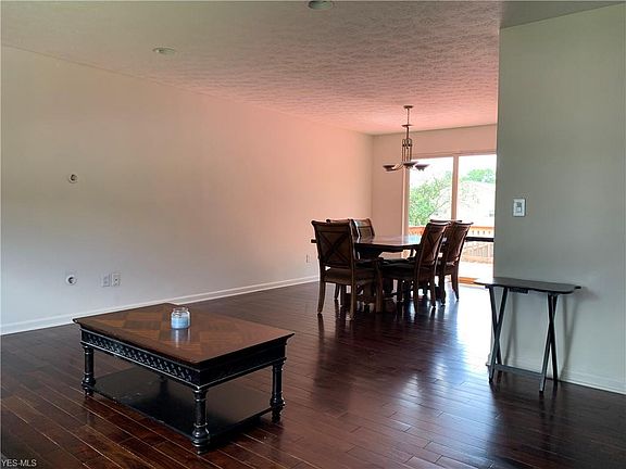 3rd image of 3662 Francis Blvd