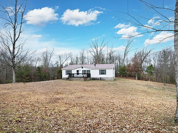 3rd image of 139 Fox Farm Trl SE