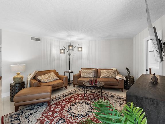 5th image of 806 Cypress Grove Lane #305