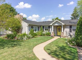 274 Hirschfield Dr, Williamsville, NY 14221