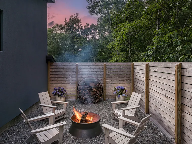 32 Island View Dr W — Photo 35