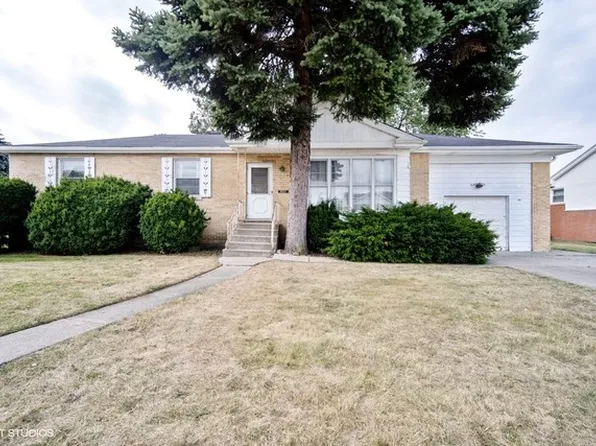 8037 W Winona St, Norridge, IL 60706