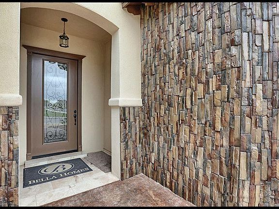 3rd image of 12713 Valentin Ave
