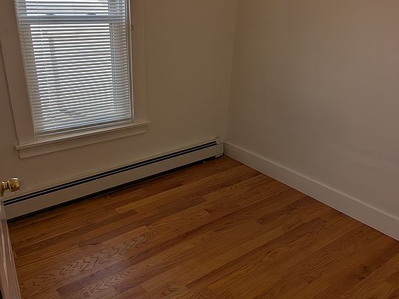 5th image of 74 Pierce St APT 1